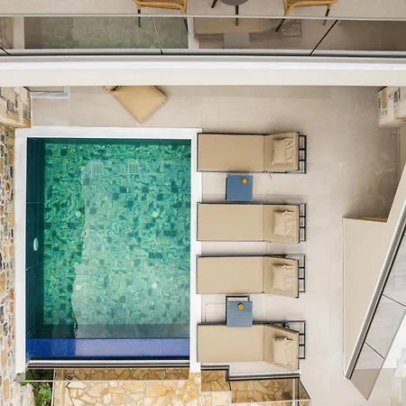 Villa Nicole - Private Pool & Rooftop Jacuzzi Hersonissos (Crete)