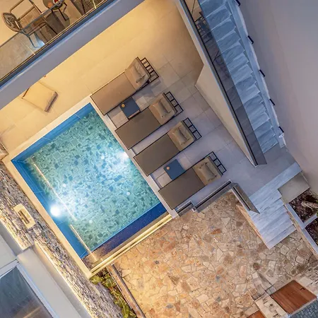 Villa Nicole - Private Pool & Rooftop Jacuzzi Hersonissos (Crete)