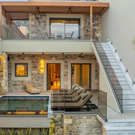 Villa Nicole - Private Pool & Rooftop Jacuzzi *