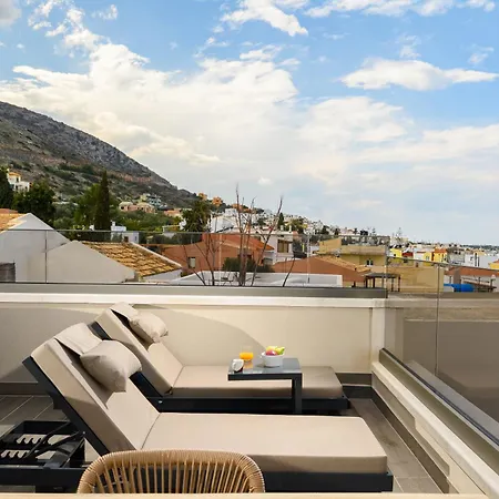 Nicole - Private Pool & Rooftop Jacuzzi Villa