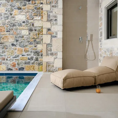 Nicole - Private Pool & Rooftop Jacuzzi Villa Hersonissos (Crete)